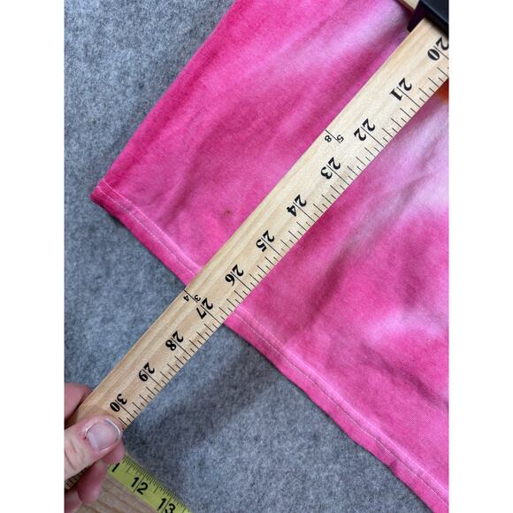 tie-dye design with a graphic from Justin Bieber's 2012-2013 Believe Tour. - Picture 4 of 8